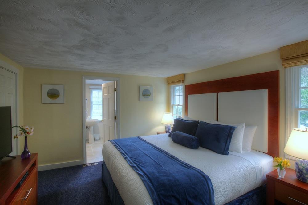 Pleasant Bay Village 4*