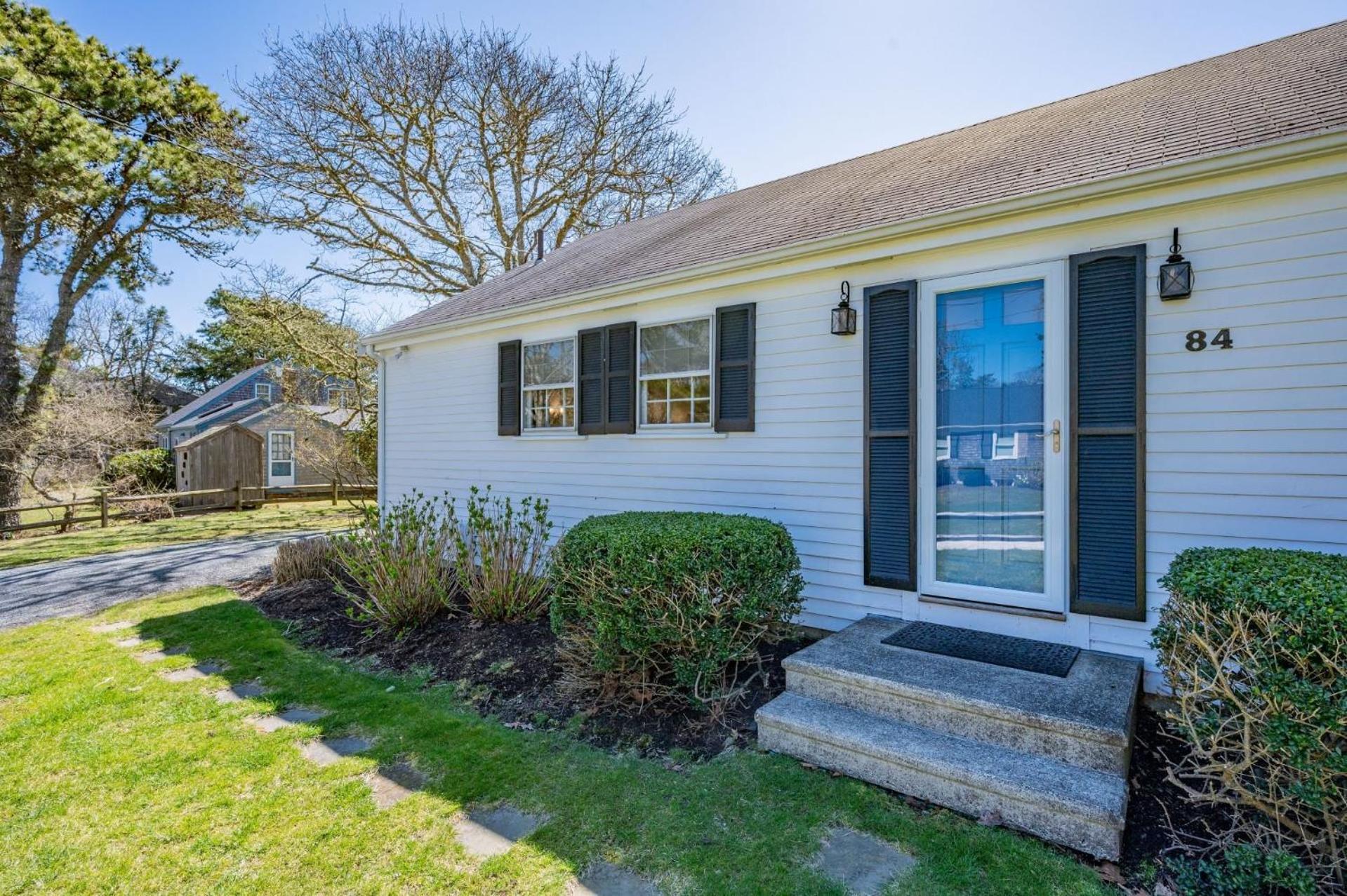 84 Cranberry Lane Cape Cod ~ Ridgevale Retreat