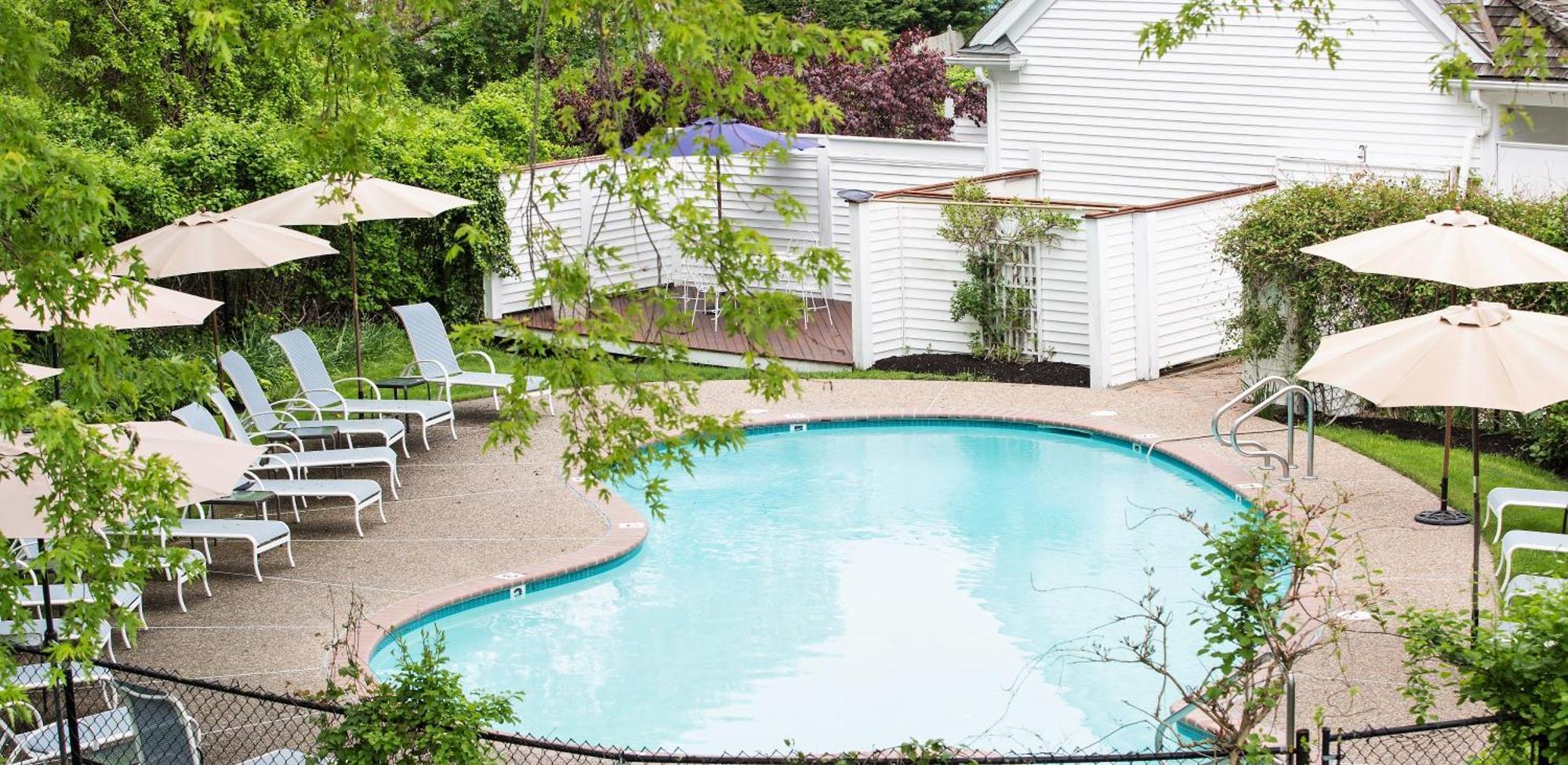 Hotel Queen Anne Chatham