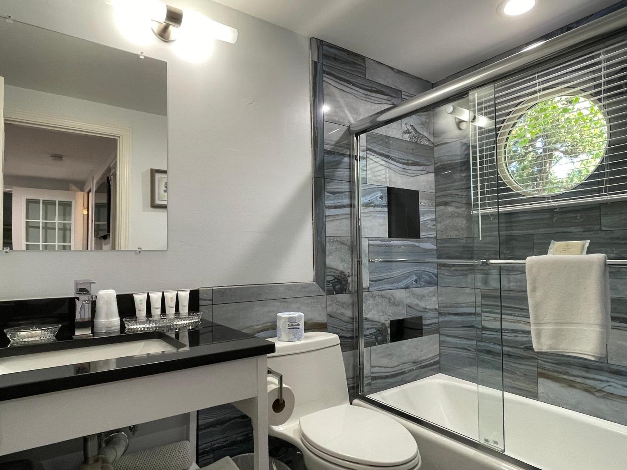 Pleasant Bay Village 4*