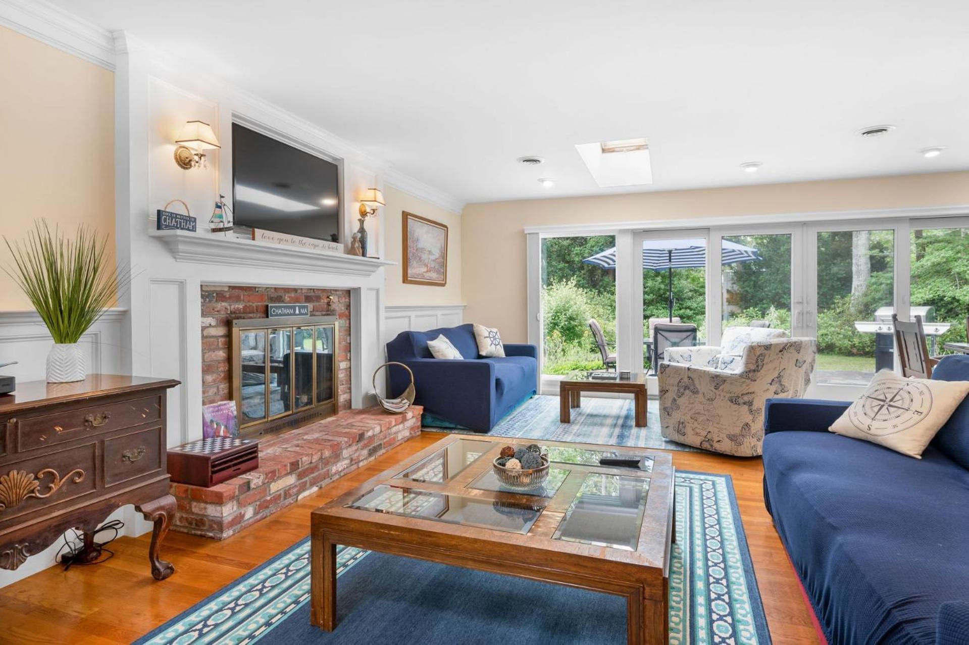 38 Monomoyic Way - Poppy's Place *