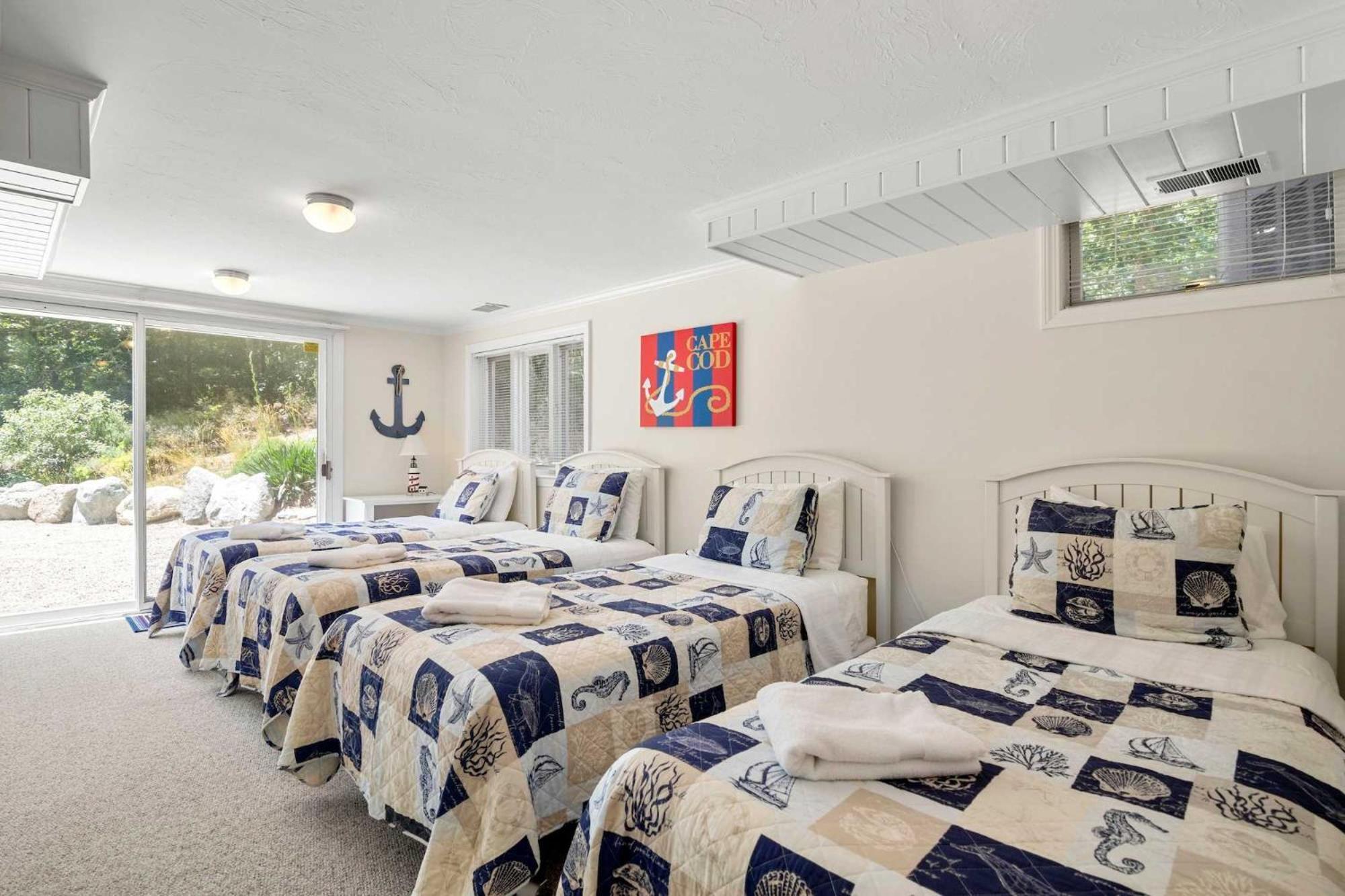Beautifully Renovated W Access To * Chatham