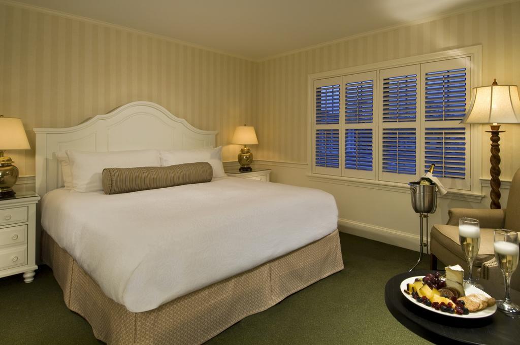 Wayside Hotel