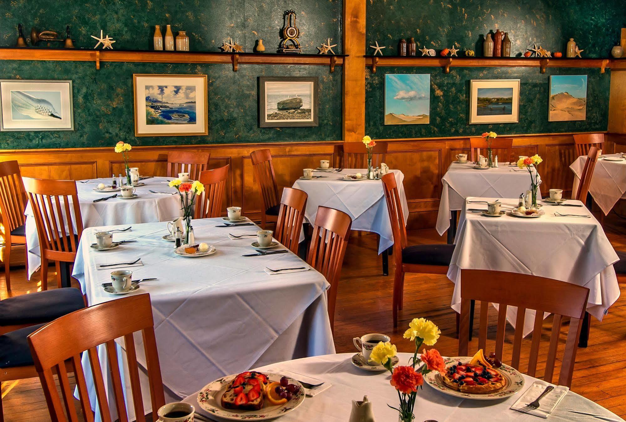 Queen Anne Hotel Chatham
