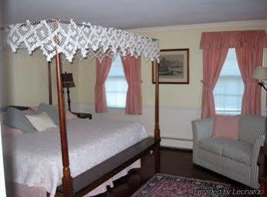 Queen Anne Hotel Chatham