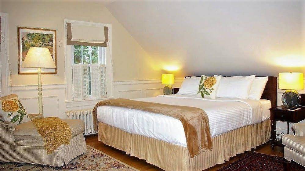 The Carriage House Bed & Breakfast