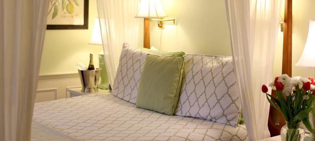 The Carriage House 4*