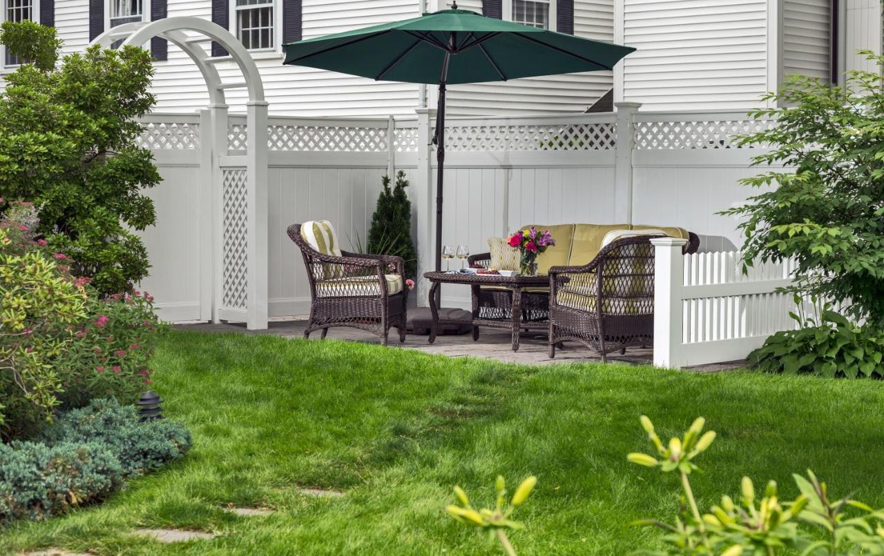 Bed & Breakfast Old Harbor 4*