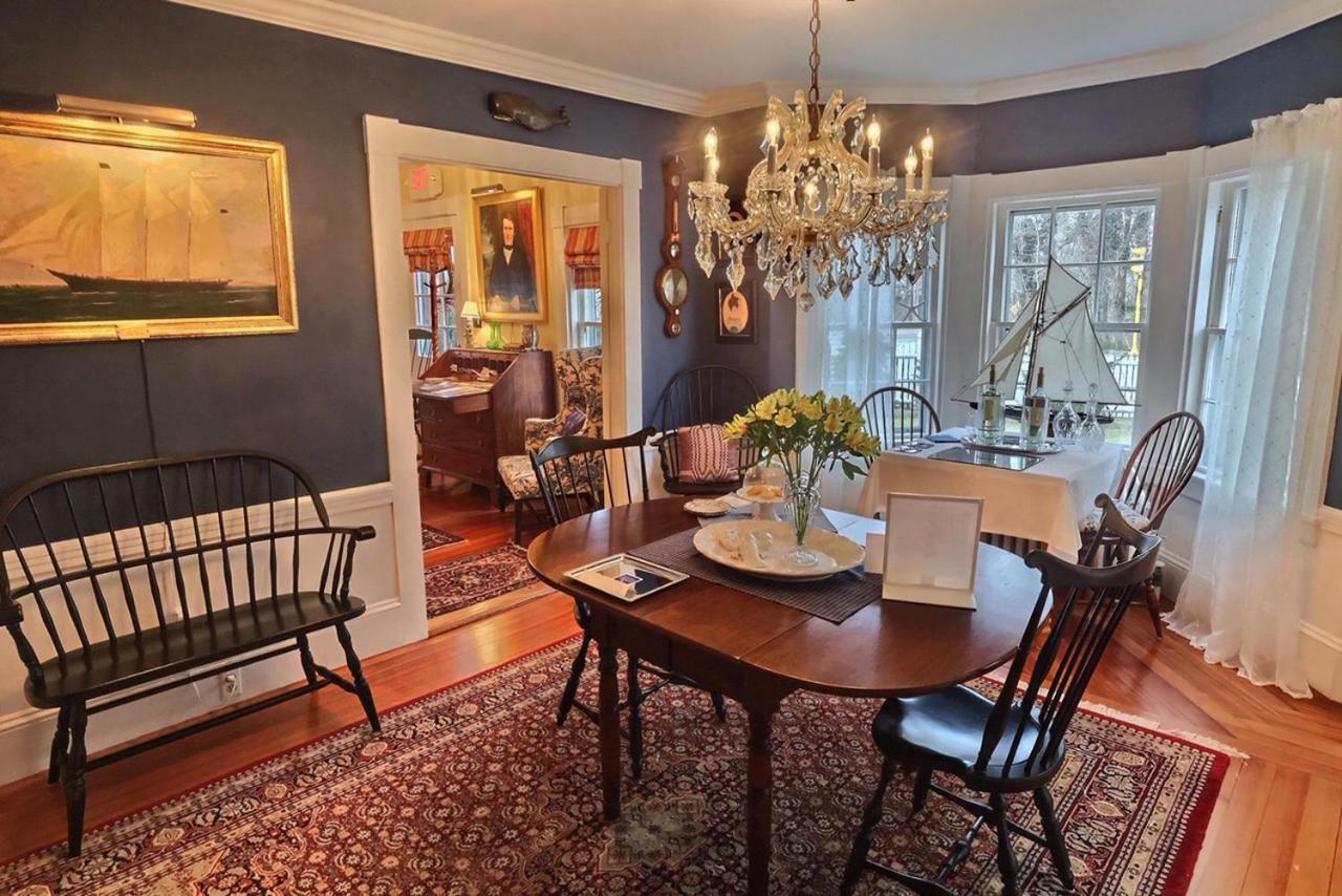 The Carriage House Bed & Breakfast 4*
