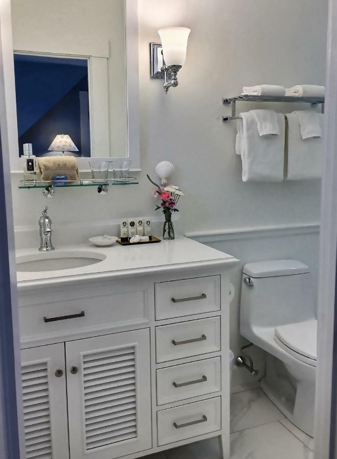 The Carriage House 4*