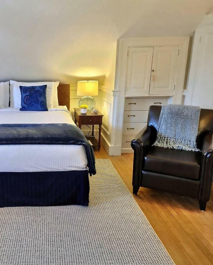 The Carriage House Bed & Breakfast