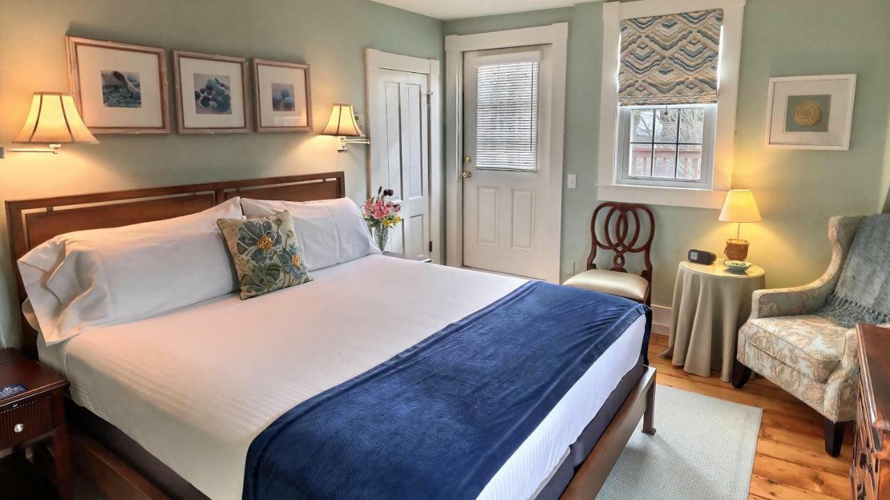 The Carriage House Bed & Breakfast